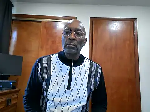 Snapshot of longdick4you8686 chatting on 02.06.25 longdick4you8686 online show from 02.06.25