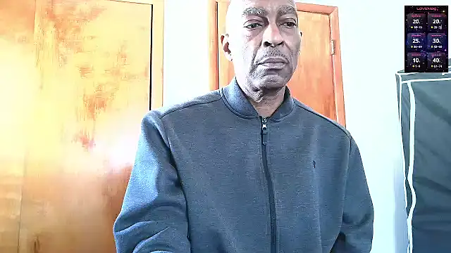 longdick4you8686 online show from 02.26.26