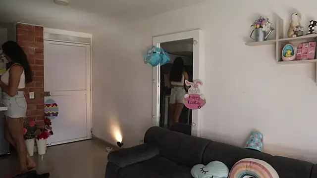  Vahos  online show from 04.15.26