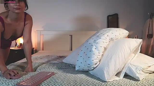 Sellena love online show from 10.23.25