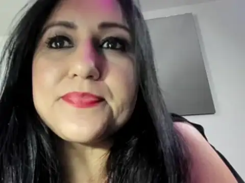 Snapshot of foxy-porn1 chatting on 12.18.24 foxy-porn1 online show from 12.18.24