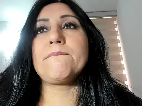 Snapshot of foxy-porn1 chatting on 09.21.25 foxy-porn1 online show from 09.21.25