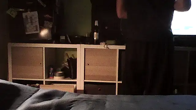 Snapshot of NiceHunter89 chatting on 10.21.25 NiceHunter89 online show from 10.21.25