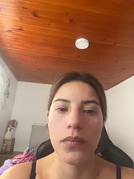 Snapshot of Arenne_rouse chatting on 10.20.25 Arenne rouse online show from 10.20.25