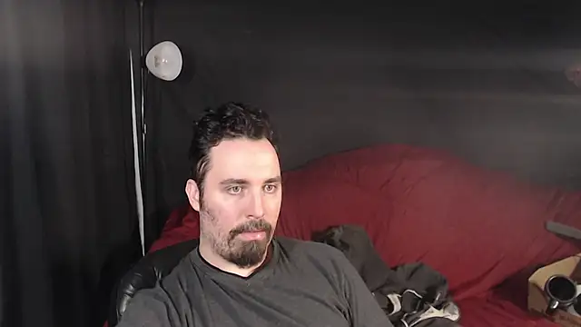 Snapshot of Metalstud chatting on 02.08.25 Metalstud online show from 02.08.25