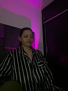 Snapshot of MarcellaGriffin chatting on 01.24.25 MarcellaGriffin online show from 01.24.25