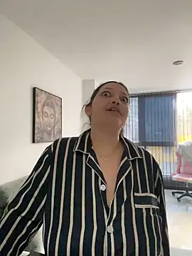Snapshot of MarcellaGriffin chatting on 01.24.25 MarcellaGriffin online show from 01.24.25