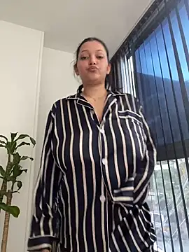 Snapshot of MarcellaGriffin chatting on 01.24.25 MarcellaGriffin online show from 01.24.25
