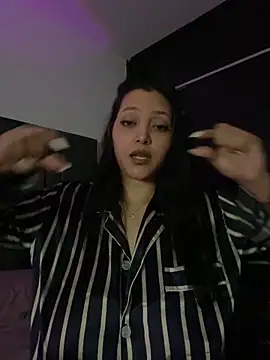 Snapshot of MarcellaGriffin chatting on 02.02.25 MarcellaGriffin online show from 02.02.25