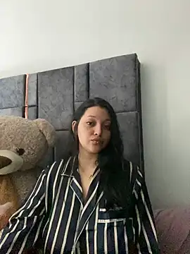Snapshot of MarcellaGriffin chatting on 02.02.25 MarcellaGriffin online show from 02.02.25