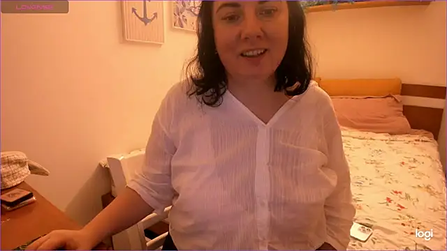 Snapshot of alisiaparril chatting on 06.11.26 alisiaparril online show from 06.11.26