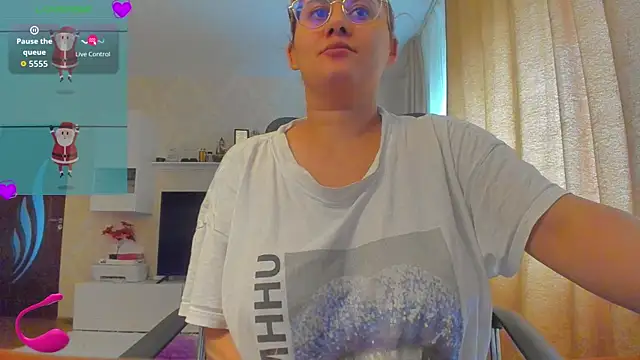 hot evil queen online show from 11.27.25