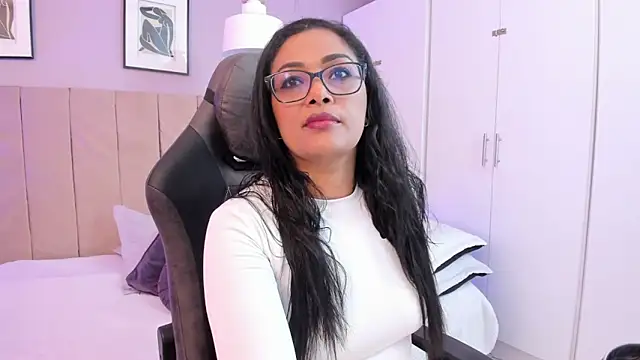 Inndrahot online show from 02.12.25