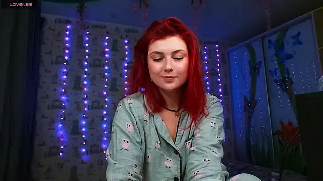 SmokyRose online show from 12.25.24