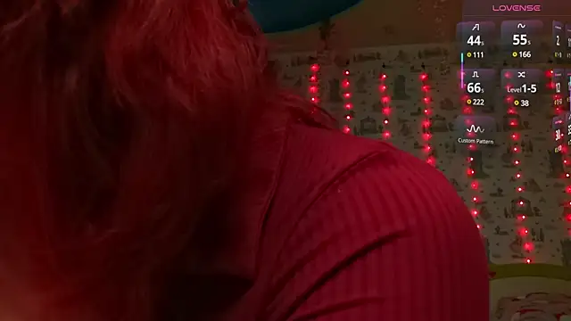 SmokyRose online show from 02.20.25