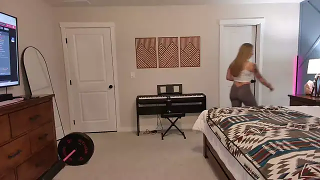 Snapshot of xxyourgirlblair chatting on 02.26.25 xxyourgirlblair online show from 02.26.25