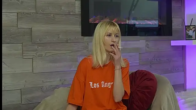 Snapshot of SiennaShapiro chatting on 02.11.26 SiennaShapiro online show from 02.11.26