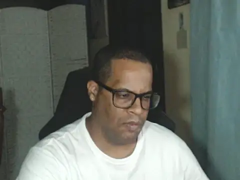 Snapshot of thesugar32 chatting on 05.16.26 thesugar32 online show from 05.16.26