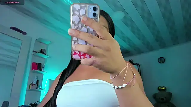 briitany hot online show from 02.16.25