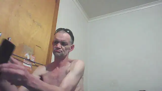 Snapshot of TooFknHorny1 chatting on 10.03.25 TooFknHorny1 online show from 10.03.25
