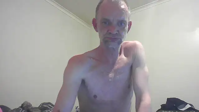Snapshot of TooFknHorny1 chatting on 10.08.25 TooFknHorny1 online show from 10.08.25
