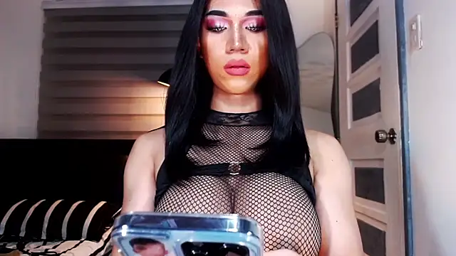 Snapshot of MassiveCockxMistress chatting on 03.03.25 MassiveCockxMistress online show from 03.03.25