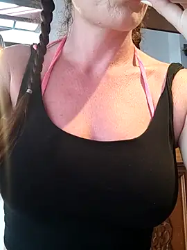 LilliThelo online show from 02.25.25