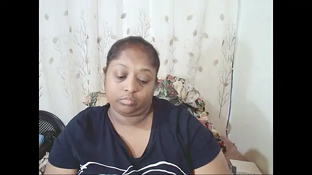 Snapshot of Indiantasha chatting on 02.11.26 Indiantasha online show from 02.11.26