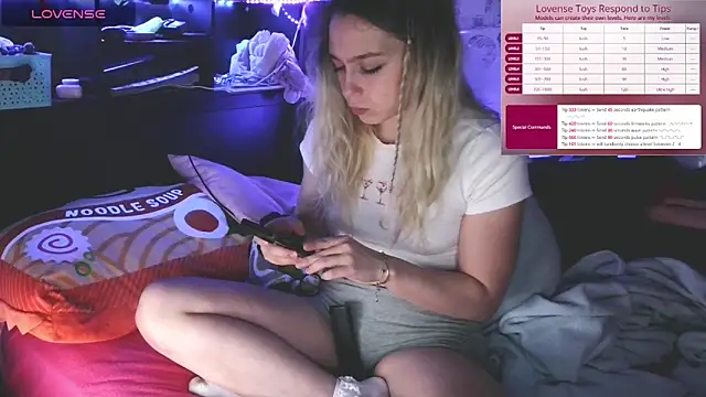 Blondiewithanass online show from 02.27.25