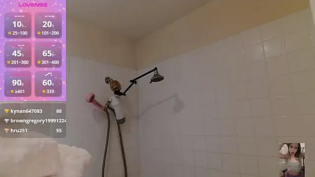 Blondiewithanass online show from 10.18.25