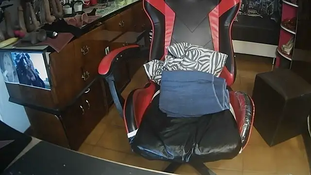 Snapshot of cinquantaxxx chatting on 01.16.26 cinquantaxxx online show from 01.16.26