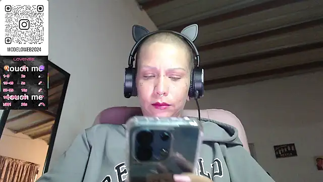 moon cat85 online show from 03.06.25