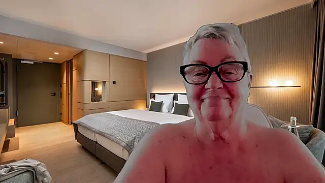 Snapshot of GrannyChrissy68 chatting on 01.11.26 GrannyChrissy68 online show from 01.11.26