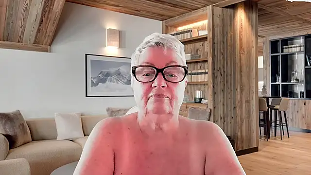 Snapshot of GrannyChrissy68 chatting on 02.14.26 GrannyChrissy68 online show from 02.14.26