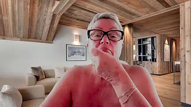 Snapshot of GrannyChrissy68 chatting on 02.18.26 GrannyChrissy68 online show from 02.18.26