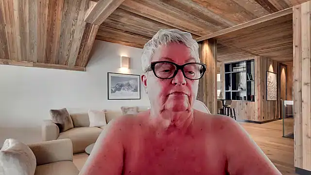 Snapshot of GrannyChrissy68 chatting on 02.19.26 GrannyChrissy68 online show from 02.19.26