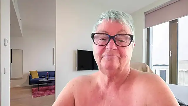 GrannyChrissy68 online show from 05.06.26