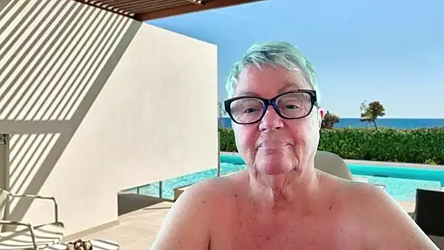 Snapshot of GrannyChrissy68 chatting on 06.13.26 GrannyChrissy68 online show from 06.13.26