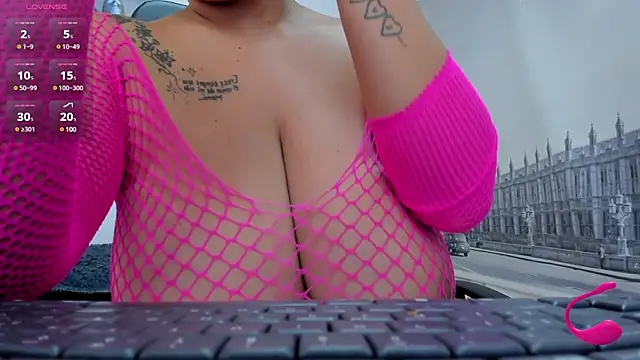 Snapshot of sweetfabianaxl chatting on 02.27.25 sweetfabianaxl online show from 02.27.25