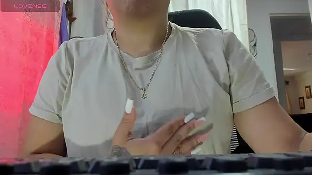 Snapshot of sweetfabianaxl chatting on 09.24.25 sweetfabianaxl online show from 09.24.25