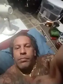 Snapshot of trucker1979 chatting on 10.05.25 trucker1979 online show from 10.05.25