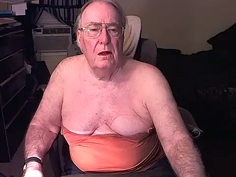 Snapshot of Toastir chatting on 12.02.24 Toastir online show from 12.02.24