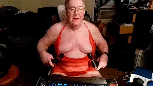 Snapshot of Toastir chatting on 11.09.25 Toastir online show from 11.09.25