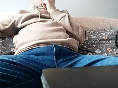 grzes19763 online show from 04.08.26