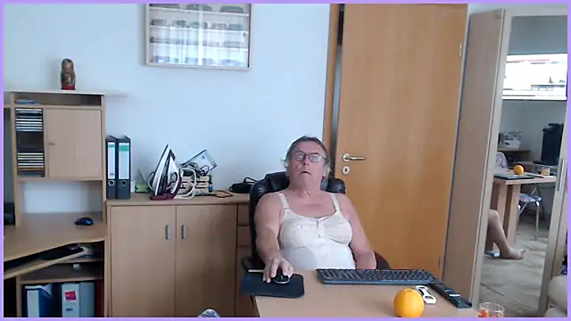 Sissygera online show from 10.12.25