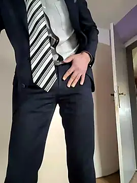 Justforoneday online show from 12.10.24