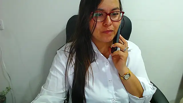 Snapshot of Ixchel_Anaid chatting on 10.26.25 Ixchel Anaid online show from 10.26.25