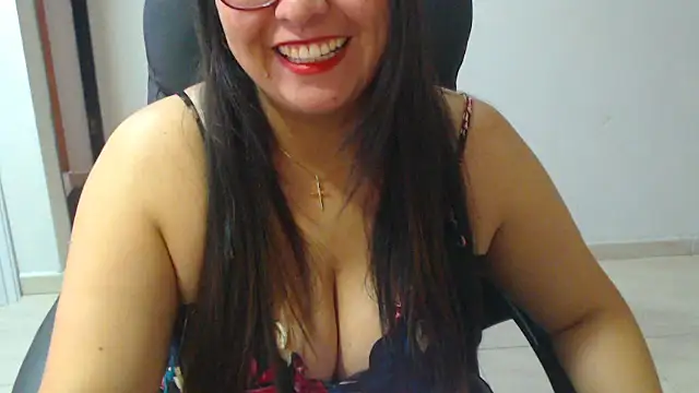 Snapshot of Ixchel_Anaid chatting on 10.27.25 Ixchel Anaid online show from 10.27.25