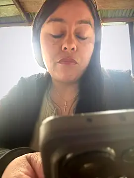 Snapshot of Ixchel_Anaid chatting on 11.02.25 Ixchel Anaid online show from 11.02.25