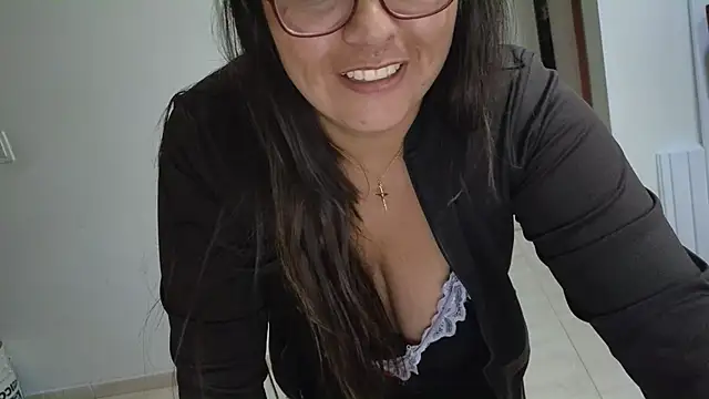 Snapshot of Ixchel_Anaid chatting on 11.05.25 Ixchel Anaid online show from 11.05.25